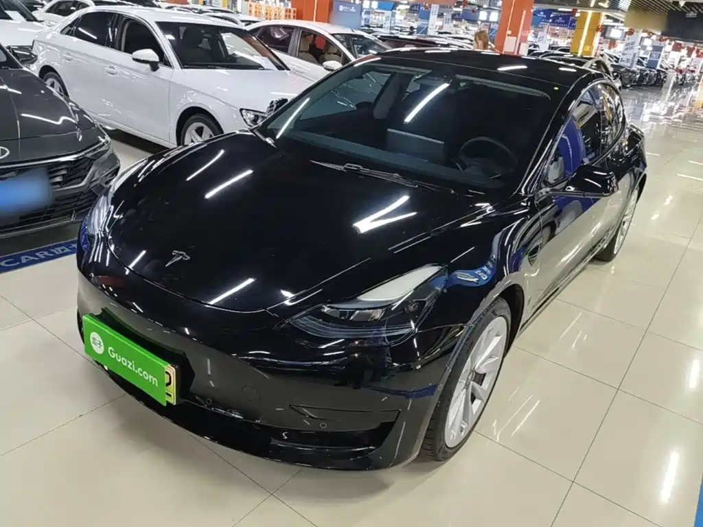 Tesla Model 3 — миниатюра 2