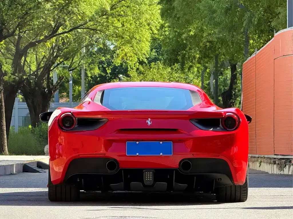 Ferrari 488 — миниатюра 5