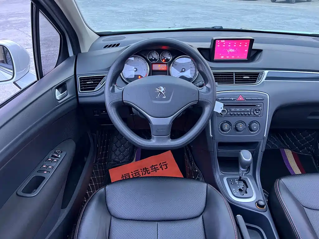 Peugeot 308 — миниатюра 11