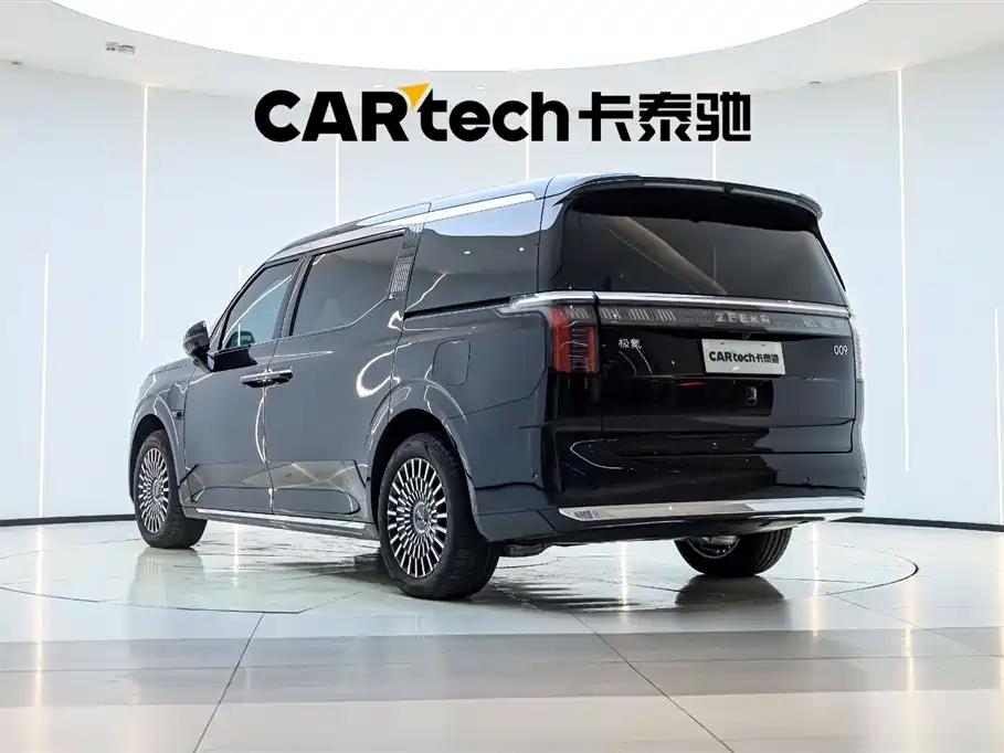 Zeekr 009 2024 мест Executive 108kWh