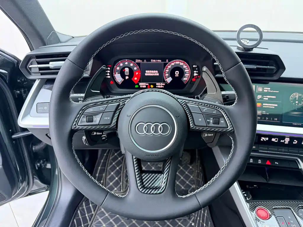 Audi A3 2023 — фото 12