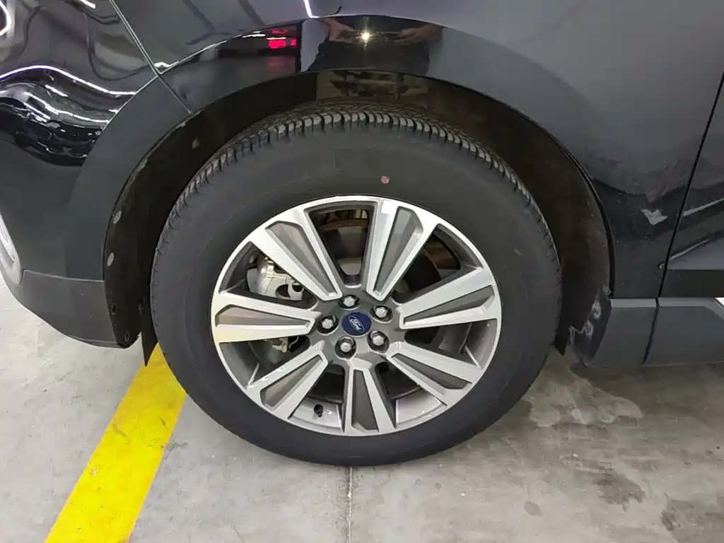 Ford Edge — миниатюра 23