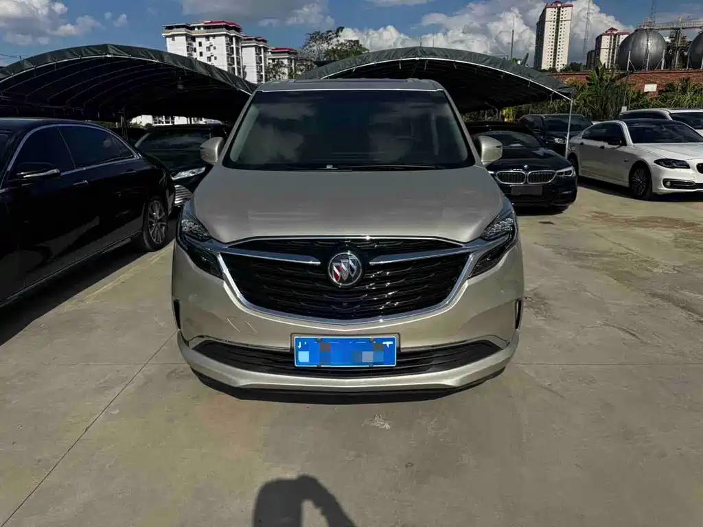 Buick GL8 — миниатюра 2