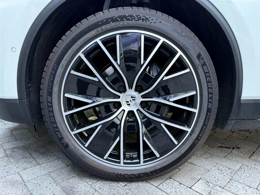 PORSCHE MACAN NEW ENERGY