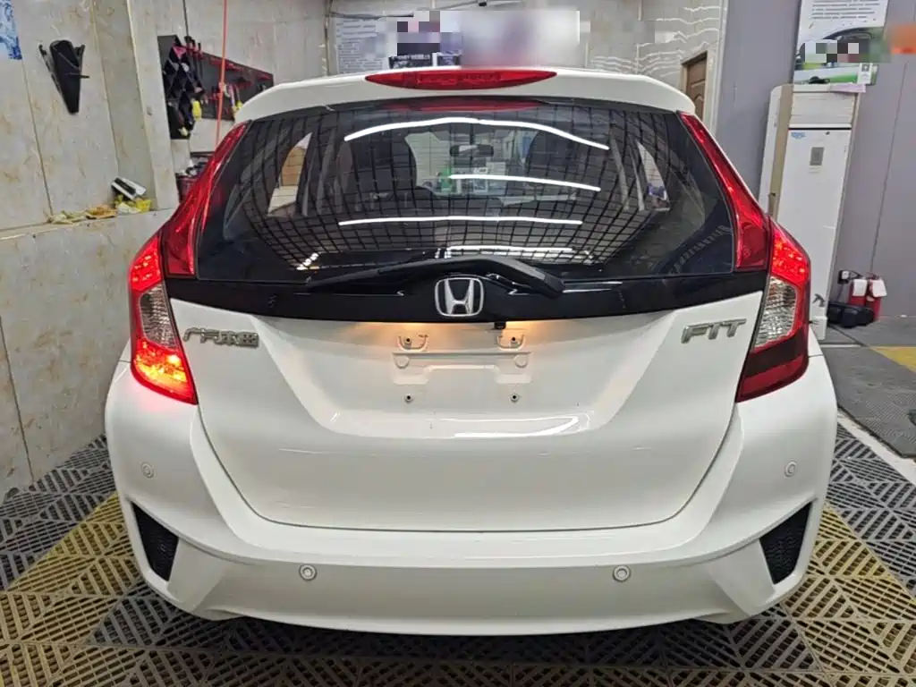 Honda Fit — миниатюра 6