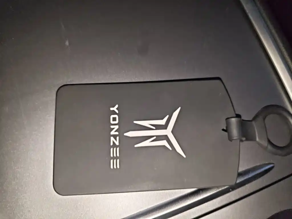 Tesla Model Y — миниатюра 9
