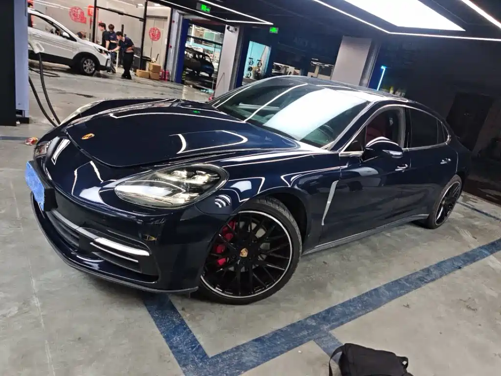 Купить Porsche Panamera