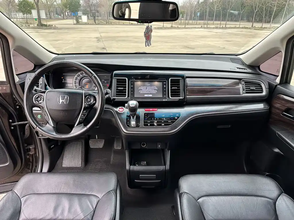 Honda Elysion 2016 2.4L