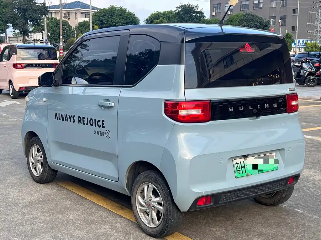 Wuling MINIEV — миниатюра 11