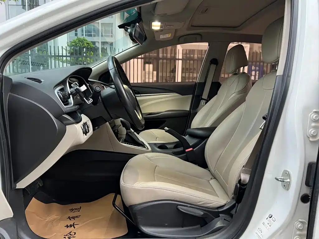 Buick Excelle — миниатюра 3