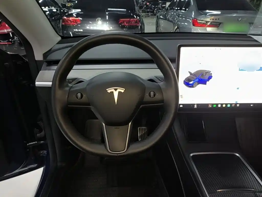 Tesla Model Y 2024 — фото 10