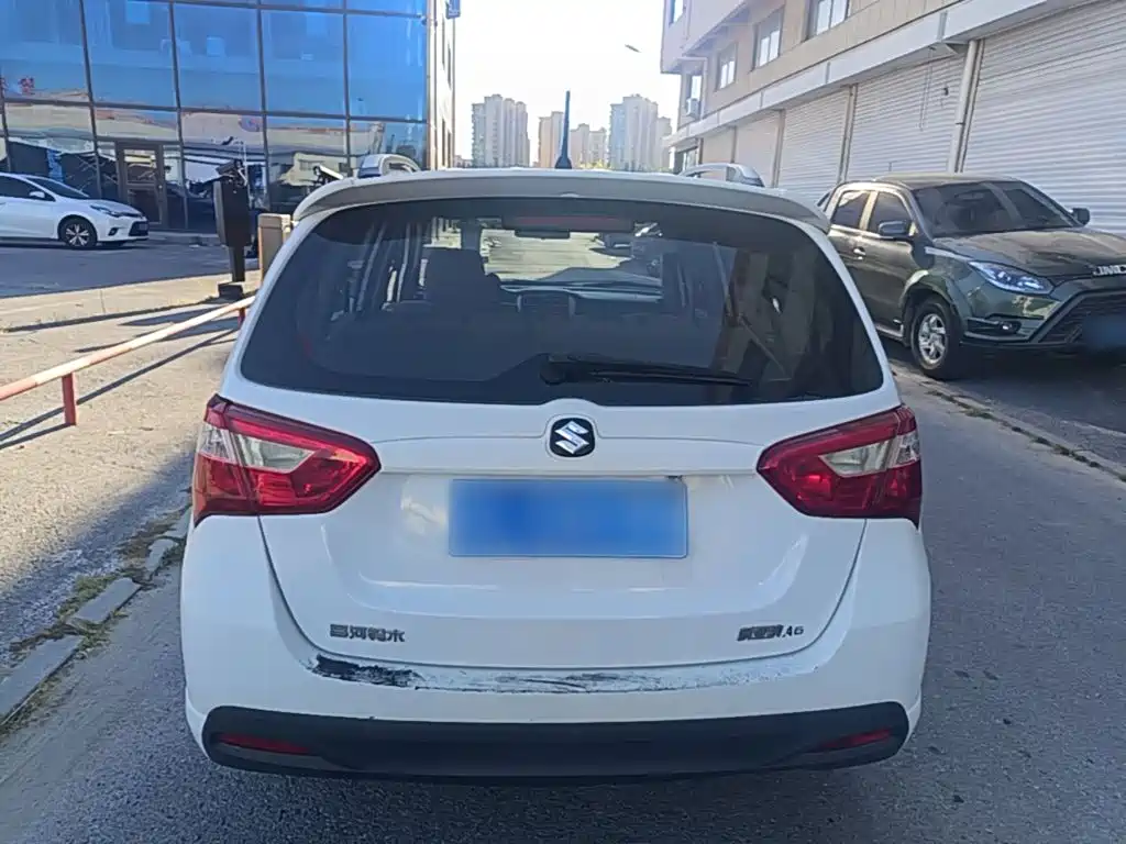 Suzuki Liana A6 — миниатюра 6