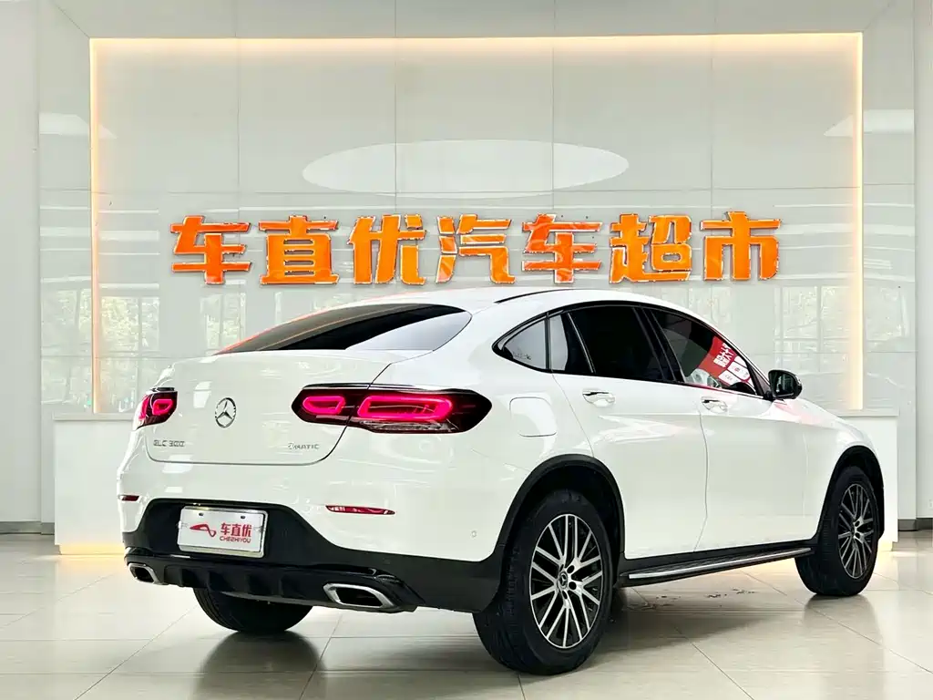 Mercedes-Benz GLC 2022 GLC 300 4MATIC SUV