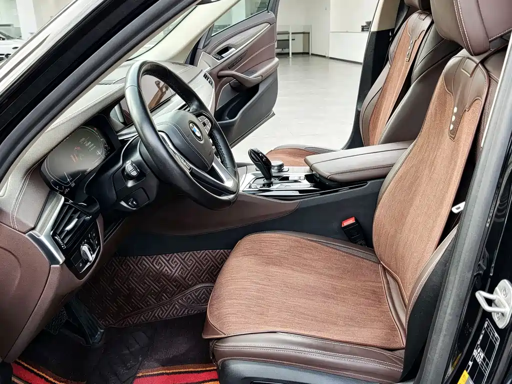 BMW 5 Series New Energy — миниатюра 10