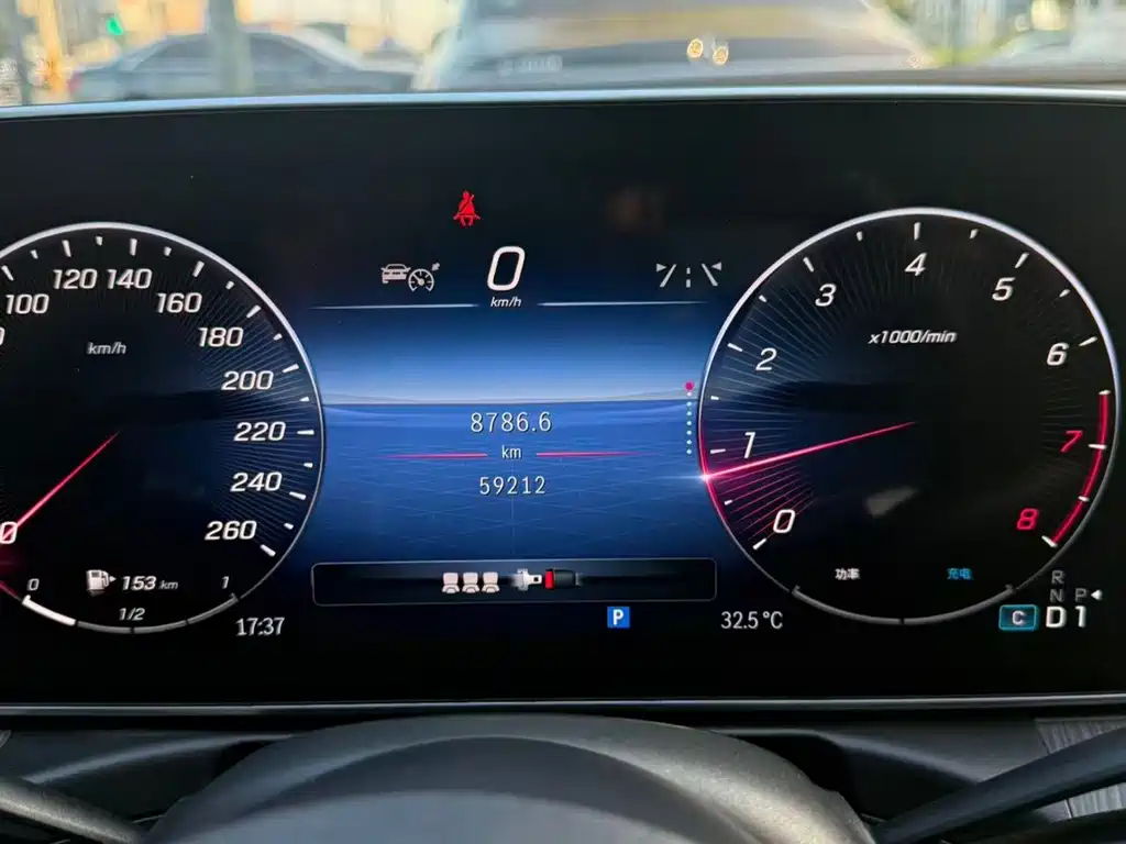 Mercedes-Benz C-Class — миниатюра 11