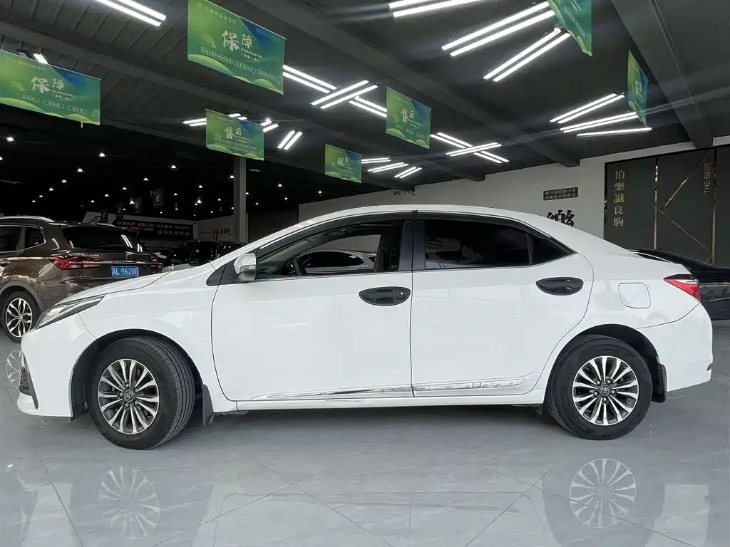 TOYOTA COROLLA