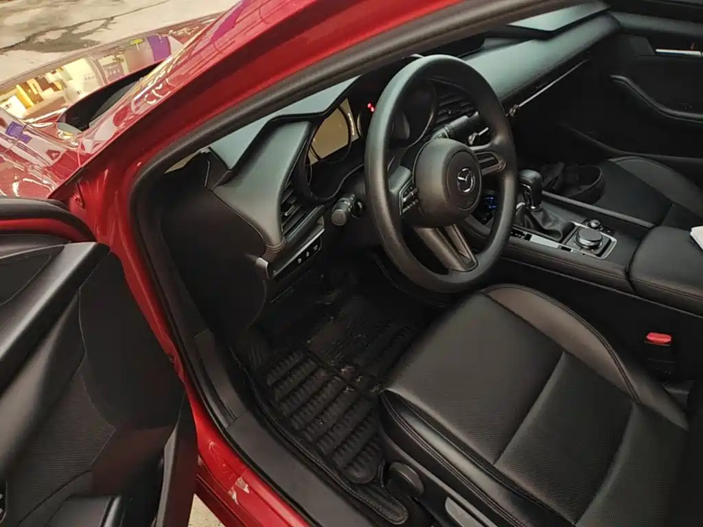 Mazda 3 Axela 2021 — фото 15