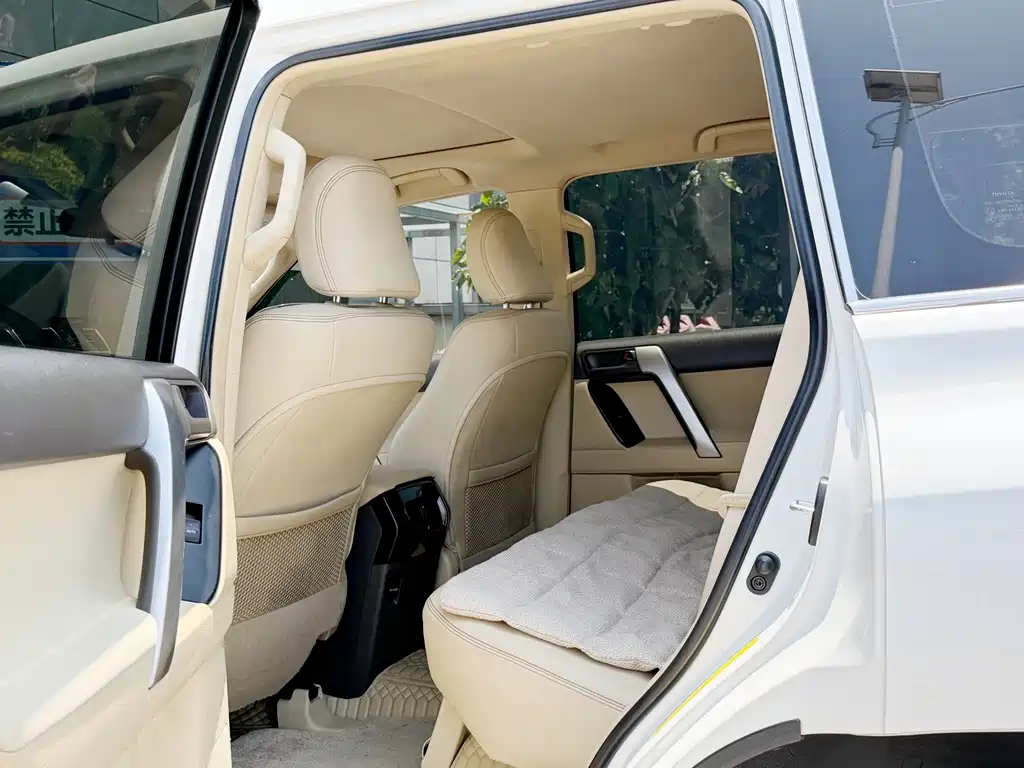 Toyota Land Cruiser Prado 2014 2.7L AT Standard