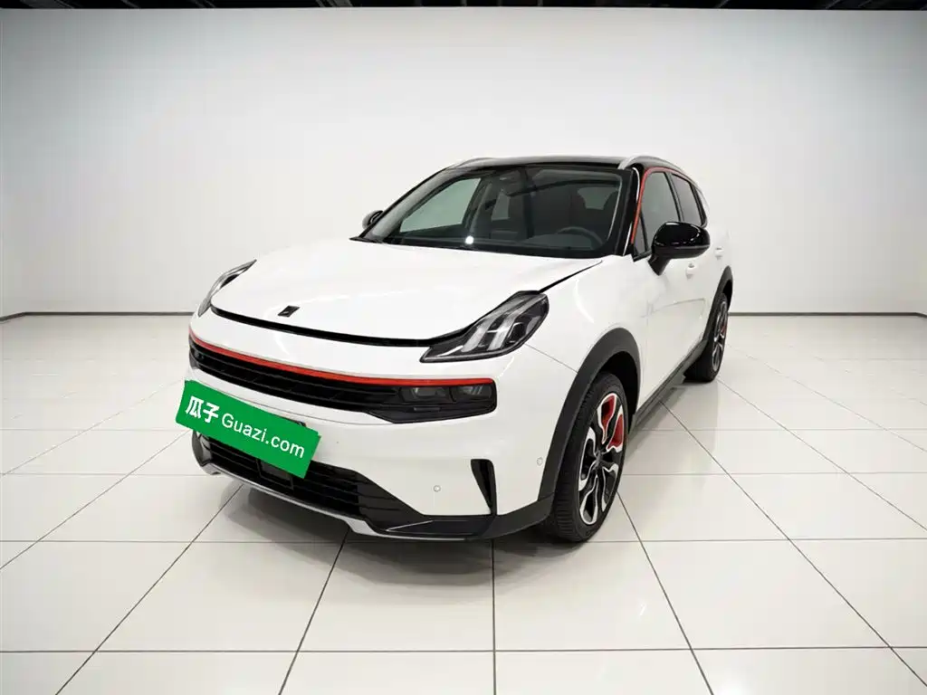Купить Lynk & Co 06