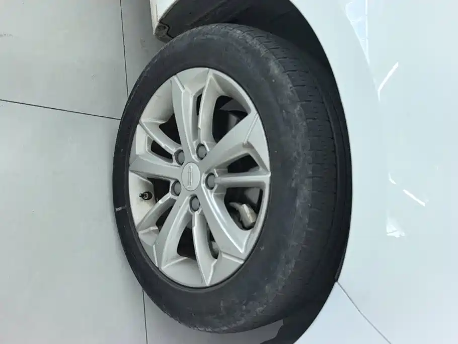 Geely Emgrand GL — миниатюра 6