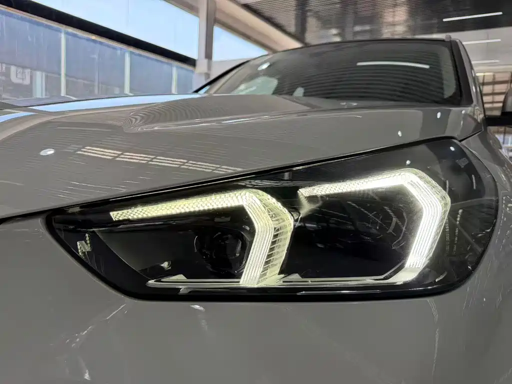 BMW X1 — миниатюра 10