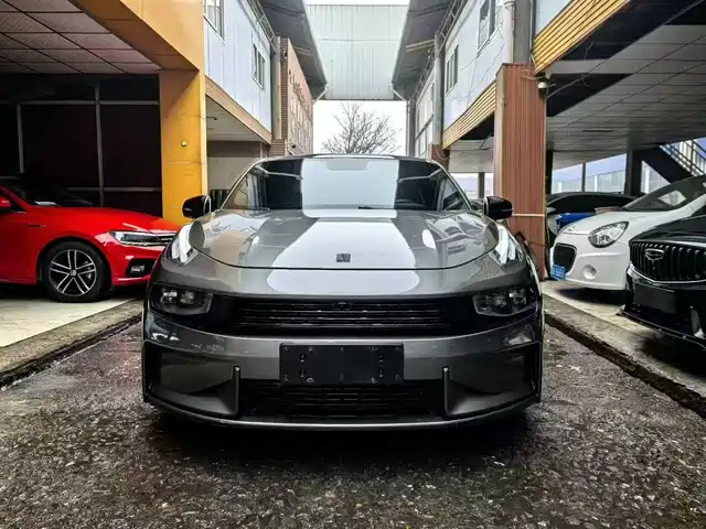 2022 Lynk & Co 03