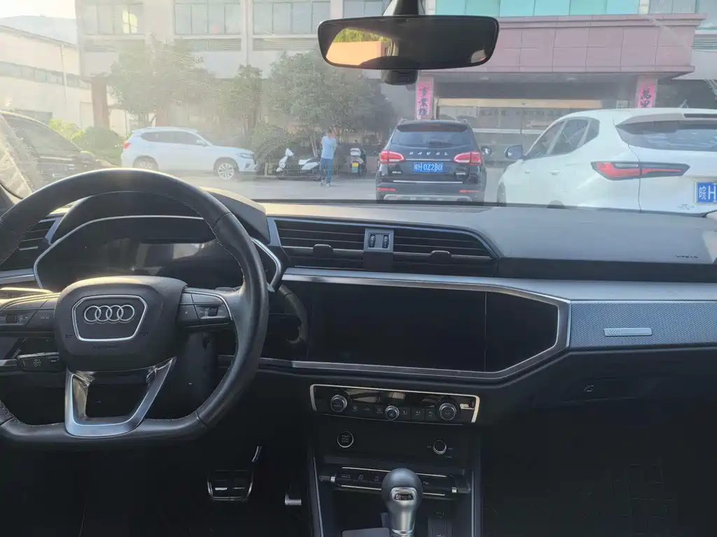 Audi Q3 — миниатюра 8