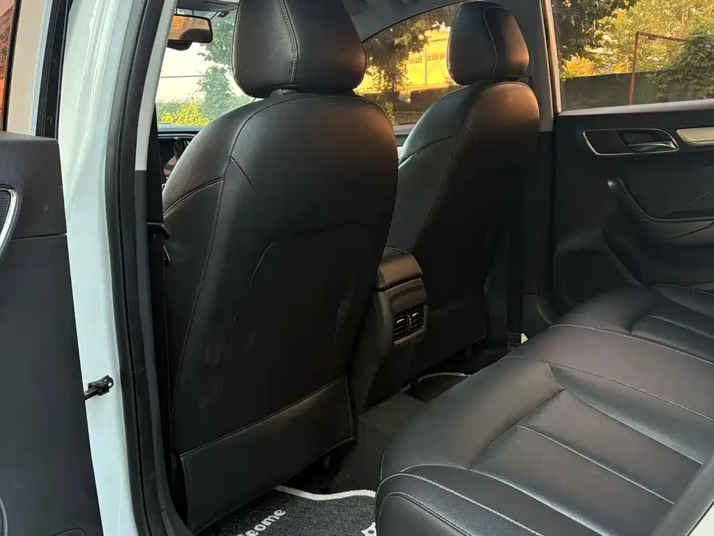 Roewe i6 New Energy — миниатюра 6