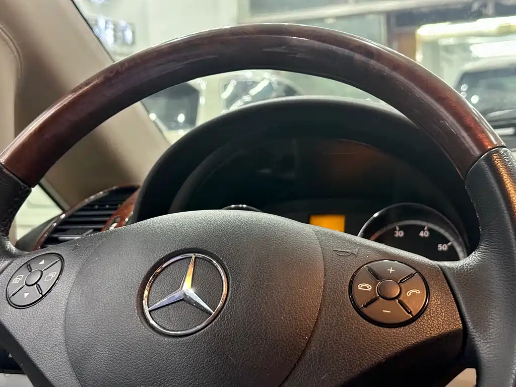 Mercedes-Benz Viano — миниатюра 17
