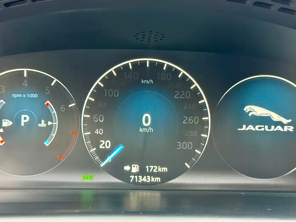 Jaguar XJ — миниатюра 8