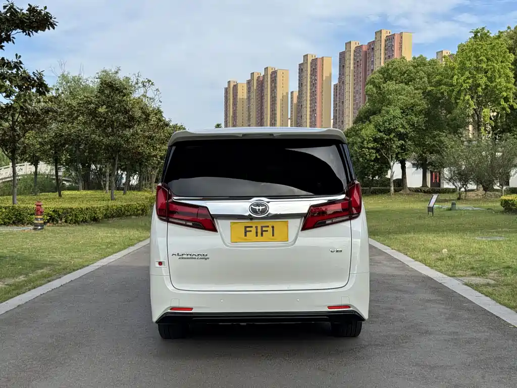 Toyota Alphard 2018 3.5L Luxury