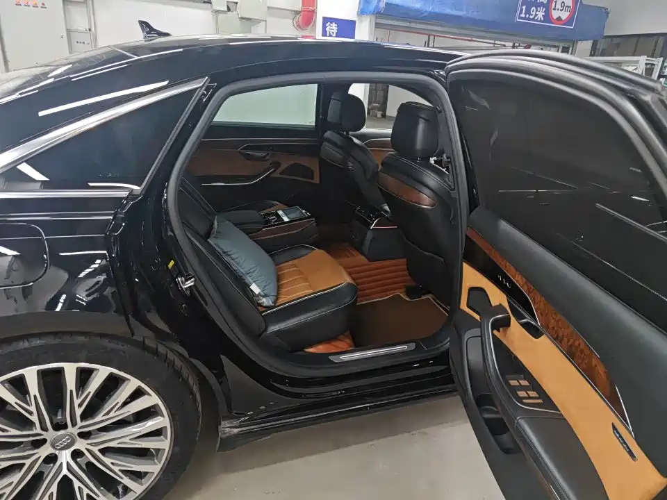 Audi A8 — миниатюра 6
