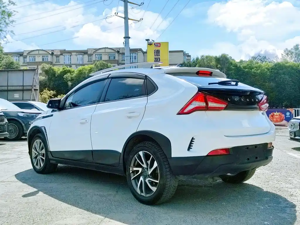 Luxgen U5 SUV — миниатюра 6