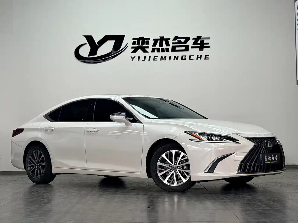 Lexus ES — миниатюра 3