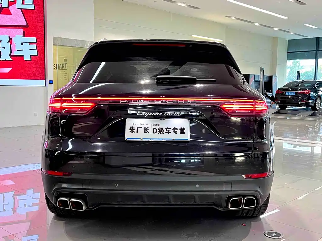 Porsche Cayenne — миниатюра 10