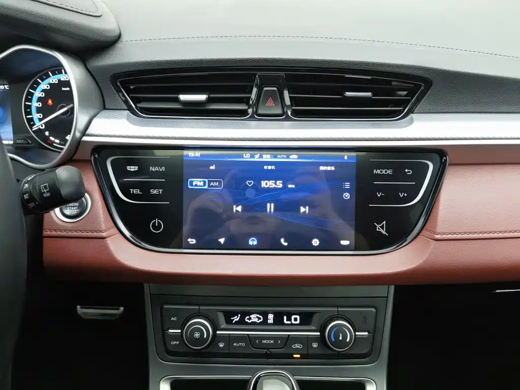 Geely Vision S1 — миниатюра 12