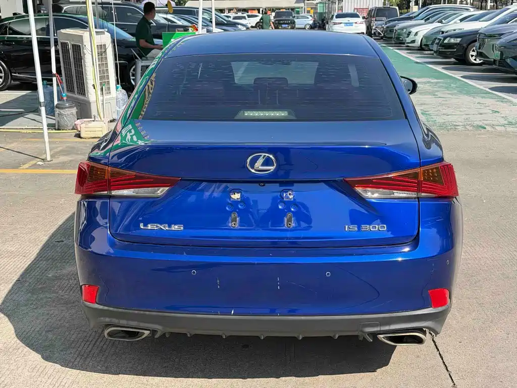 Lexus IS — миниатюра 5