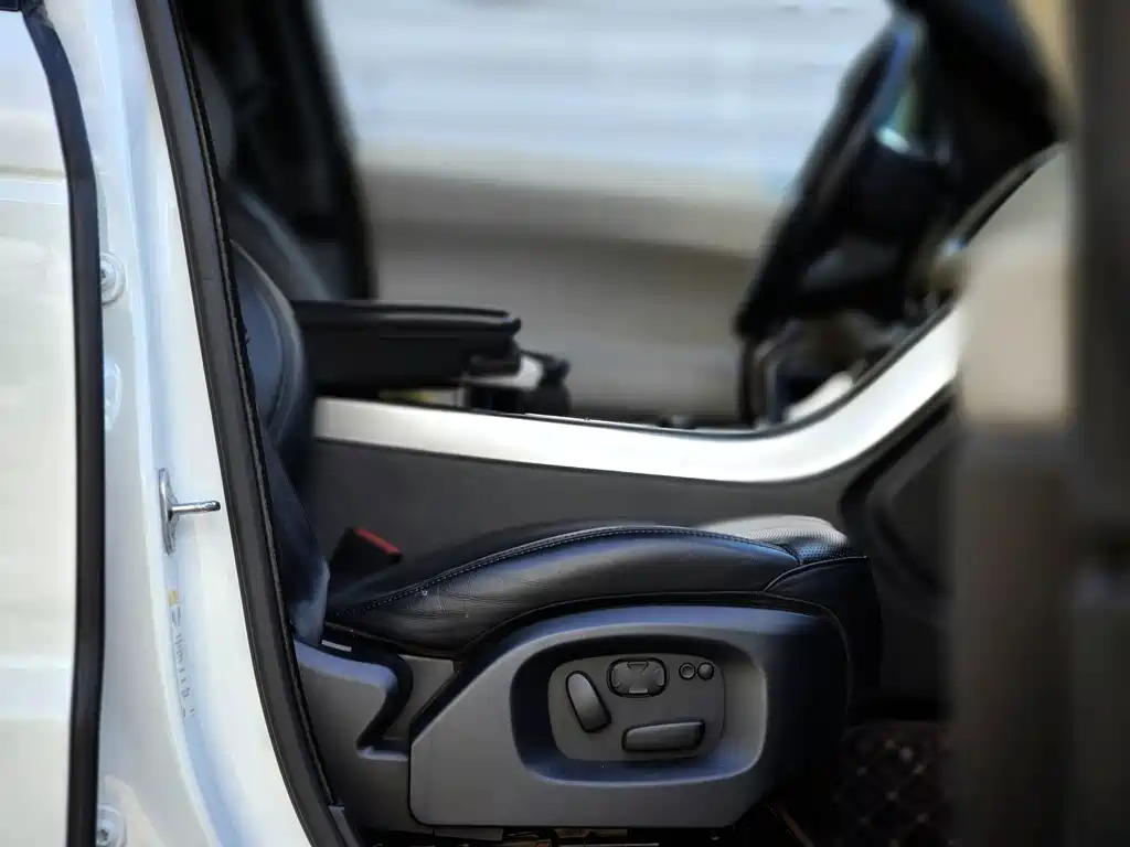 Land Rover Sport — миниатюра 24