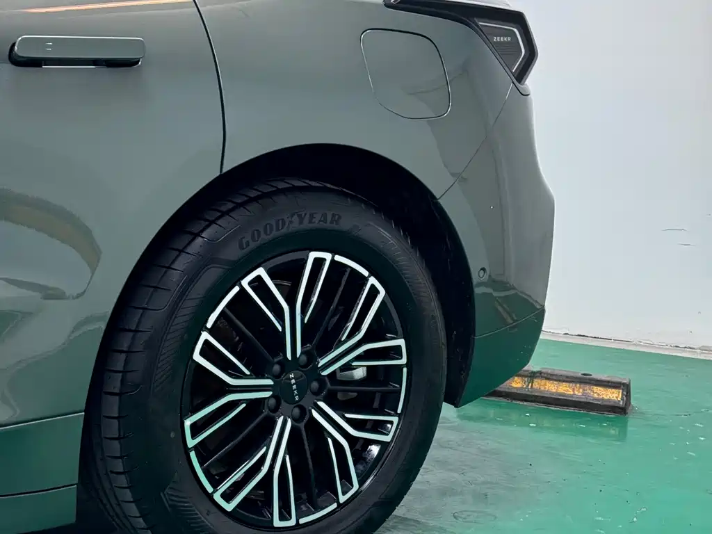 ZEEKR EXTREME KRYPTON 001