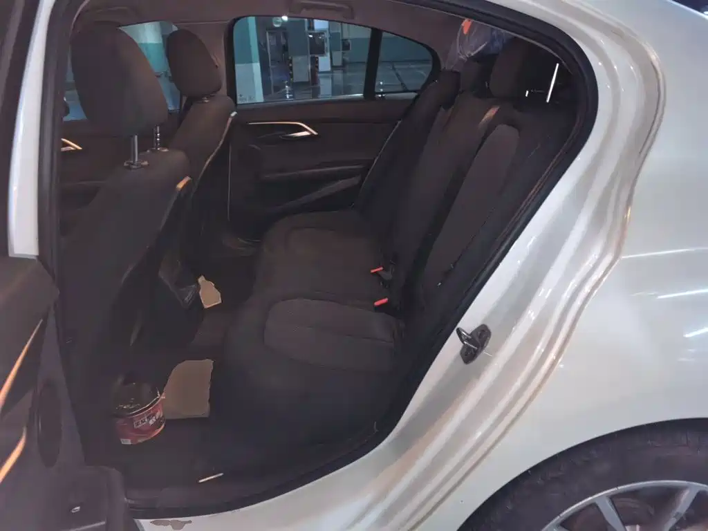 BMW 1 Series — миниатюра 13