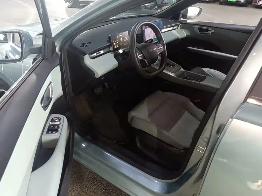 Roewe Young Wai D6 — миниатюра 16