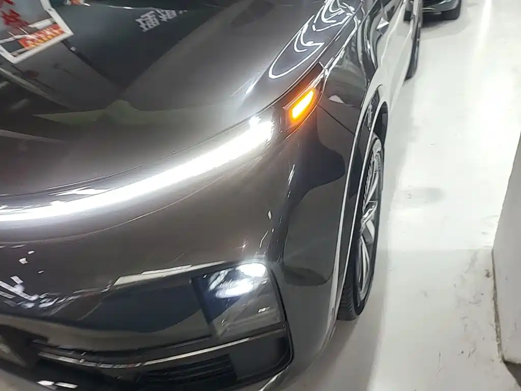 Li Auto Li L8 — миниатюра 24