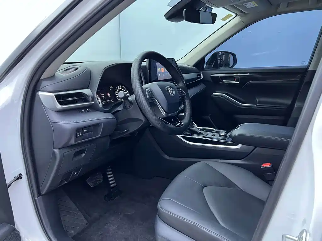 Toyota Highlander — миниатюра 8