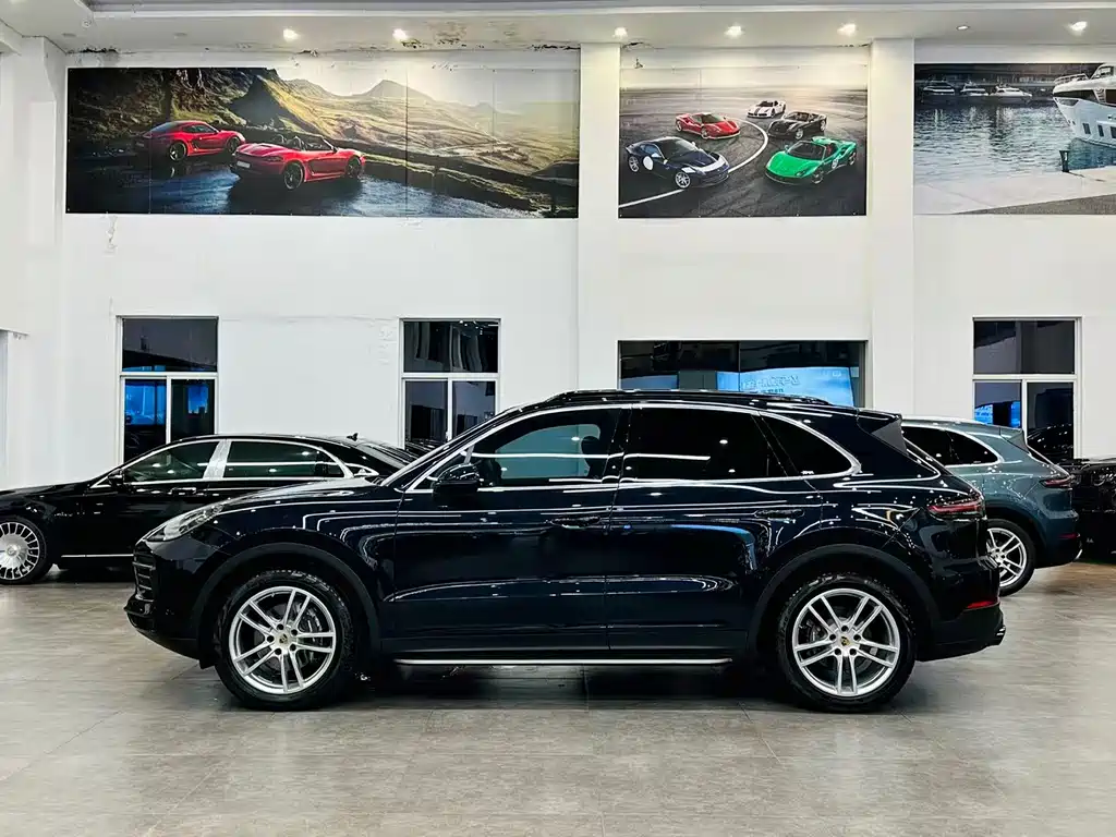 Porsche Cayenne — миниатюра 3