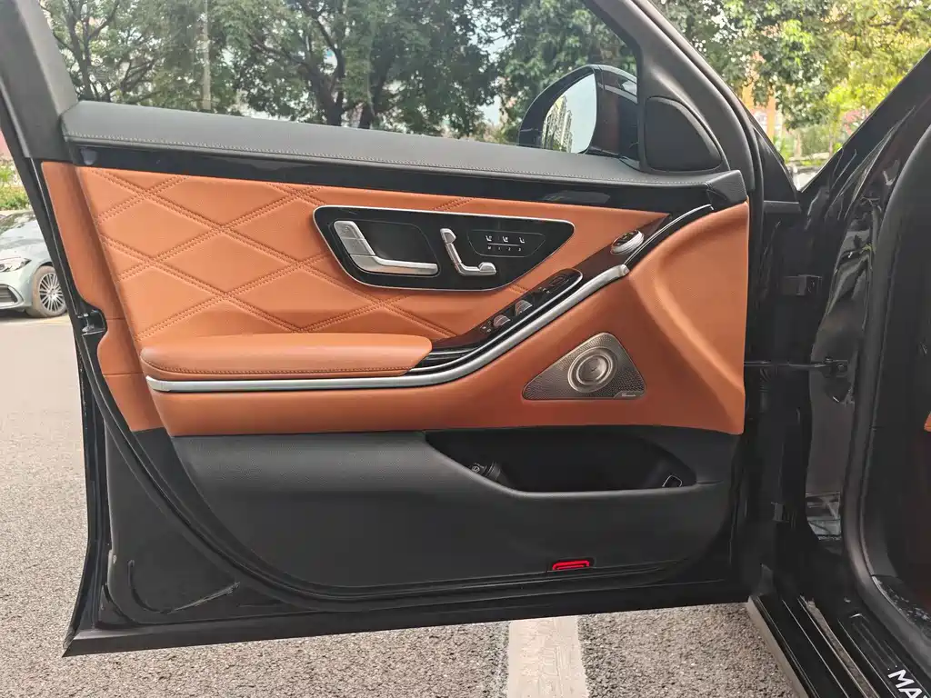 Mercedes-Benz S-Class — миниатюра 16