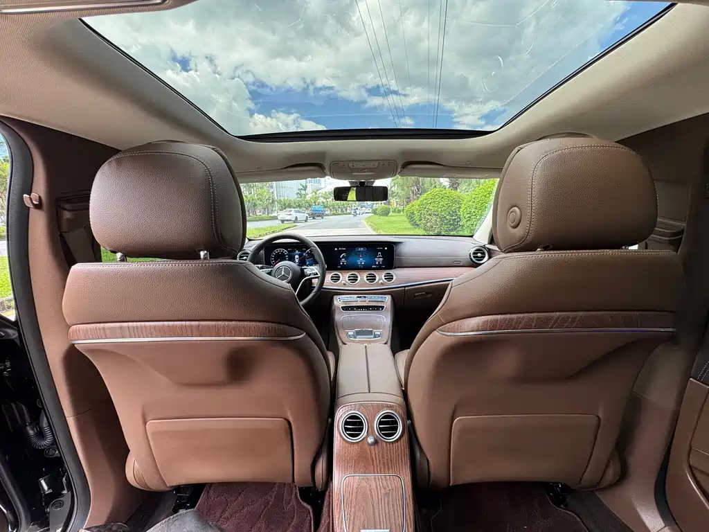 MERCEDES-BENZ E CLASS