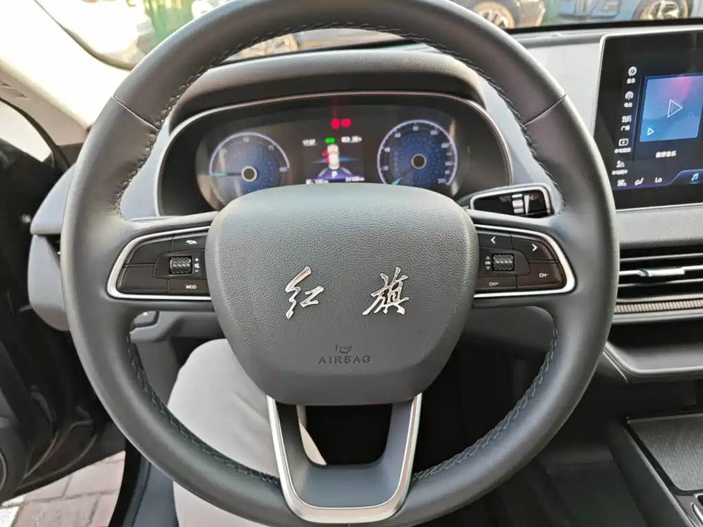 Hongqi Hongqi E-QM5 — миниатюра 4