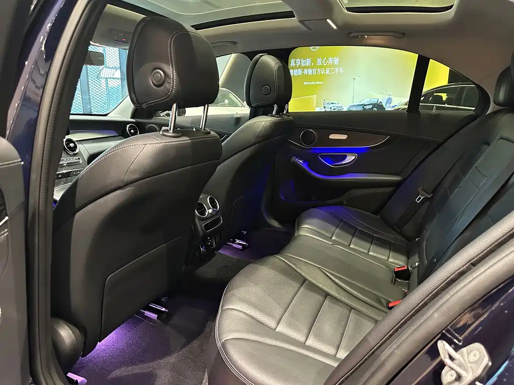 Mercedes-Benz C-Class — миниатюра 9
