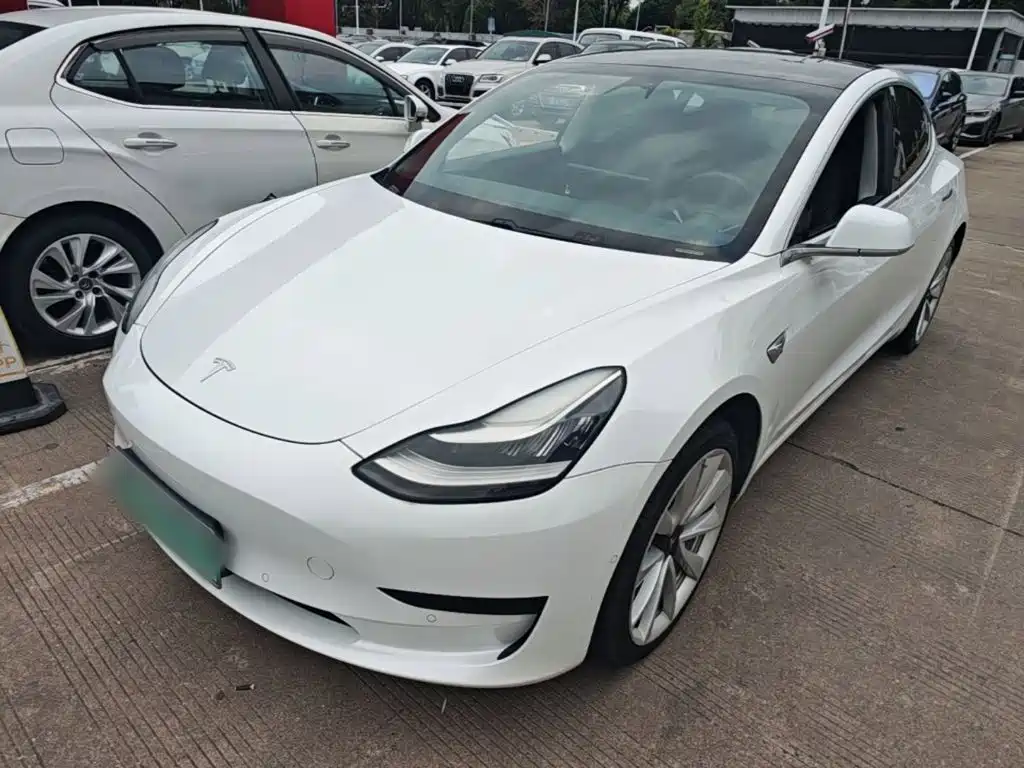 Tesla Model 3 — миниатюра 2