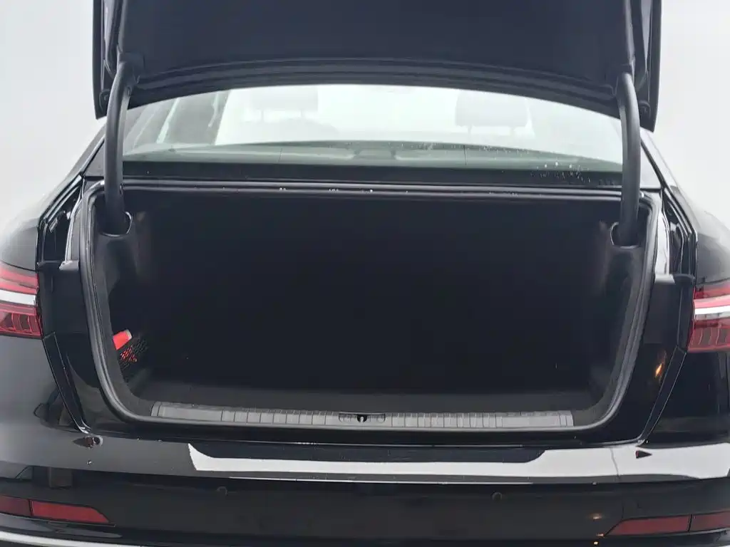 Audi A6L — миниатюра 16